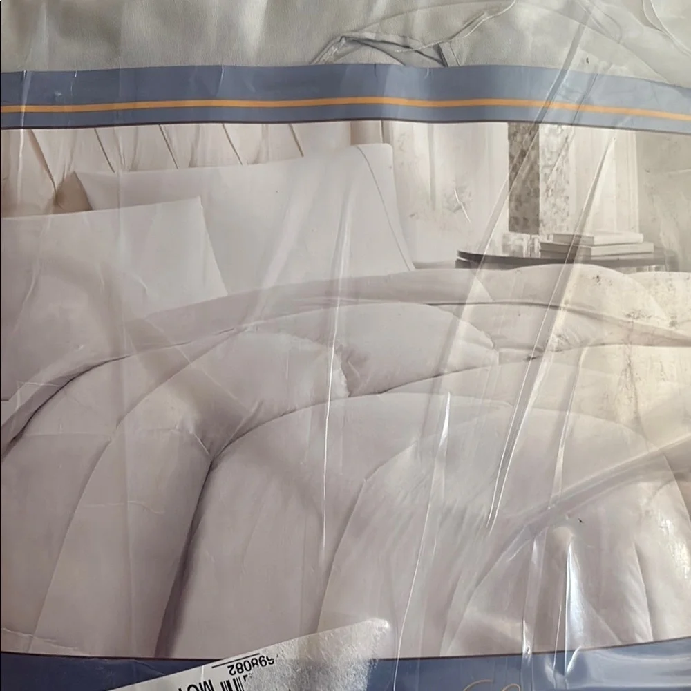 Elegant White Comforter